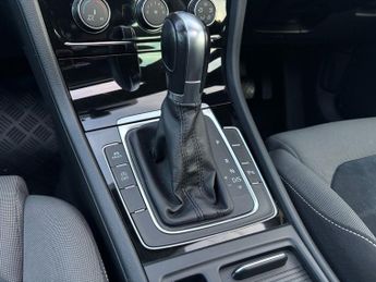 VOLKSWAGEN GOLF 2.0 TDI BlueMotion Tech GT Edition Hatchback 5dr Diesel DSG Euro