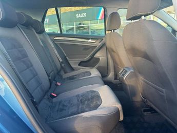 VOLKSWAGEN GOLF 2.0 TDI BlueMotion Tech GT Edition Hatchback 5dr Diesel DSG Euro