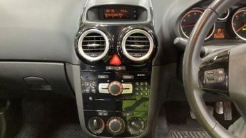 VAUXHALL CORSA 1.4i 16v Design Hatchback 5dr Petrol Automatic (a/c) (158 g/km, 