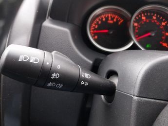 DACIA DUSTER 1.5 dCi Prestige SUV 5dr Diesel EDC Euro 6 (s/s) (110 ps)