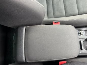 VOLKSWAGEN GOLF 2.0 TDI GT Edition Hatchback 5dr Diesel DSG Euro 6 (s/s) (150 ps