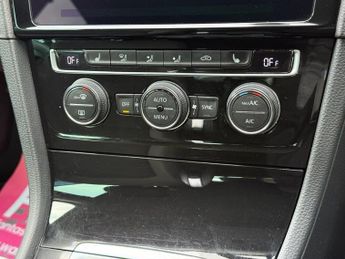 VOLKSWAGEN GOLF 2.0 TDI GT Edition Hatchback 5dr Diesel DSG Euro 6 (s/s) (150 ps