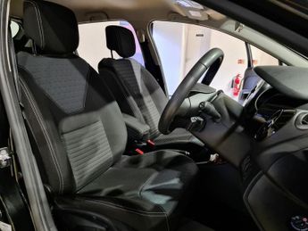 RENAULT CLIO 1.5 dCi Dynamique S MediaNav Hatchback 5dr Diesel EDC Euro 5 (90