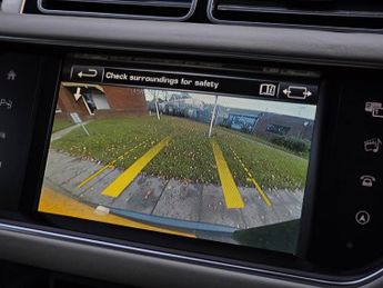 LAND ROVER RANGE ROVER 4.4 SD V8 Autobiography SUV 5dr Diesel Auto 4WD Euro 6 (s/s) (33