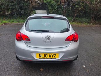 VAUXHALL ASTRA 1.7 CDTi Exclusiv Hatchback 5dr Diesel Manual Euro 5 (110 ps)