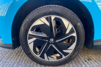 MG MG 4 64kWh SE Long Range Hatchback 5dr Electric Auto (203 ps) Rear Pa