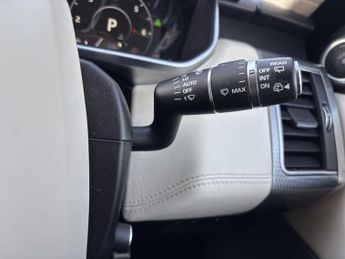 LAND ROVER RANGE ROVER SPORT 3.0 SD V6 Autobiography Dynamic SUV 5dr Diesel Auto 4WD Euro 6 (