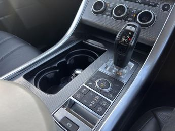 LAND ROVER RANGE ROVER SPORT 3.0 SD V6 Autobiography Dynamic SUV 5dr Diesel Auto 4WD Euro 6 (