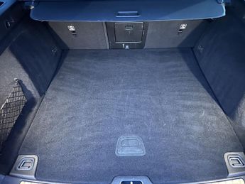 VOLVO V60 2.0 B3 MHEV Momentum Estate 5dr Petrol Hybrid DCT Auto Euro 6 (s