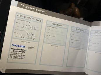 VOLVO V60 2.0 B3 MHEV Momentum Estate 5dr Petrol Hybrid DCT Auto Euro 6 (s