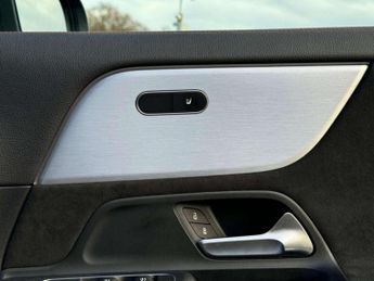 MERCEDES-BENZ EQA EQA 250 AMG Line 5dr