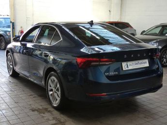 SKODA OCTAVIA 1.4 TSI iV 13kWh SE L Hatchback 5dr Petrol Plug-in Hybrid DSG Eu