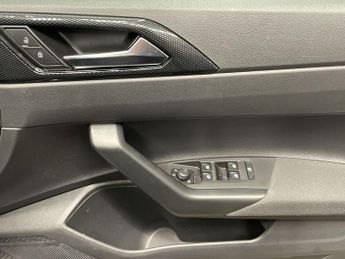 VOLKSWAGEN POLO 1.0 TSI Match Hatchback 5dr Petrol DSG Euro 6 (s/s) (95 ps)