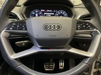 AUDI Q4 E-TRON 40 S line SUV 5dr Electric Auto 82kWh (204 ps)
