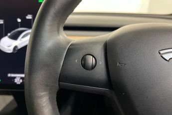 TESLA Model 3 Standard Range Plus Saloon 4dr Electric Auto RWD (241 bhp) Panor