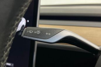 TESLA Model 3 Standard Range Plus Saloon 4dr Electric Auto RWD (241 bhp) Panor