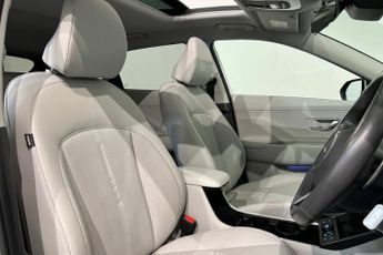 HYUNDAI KONA 65.4kWh Ultimate SUV 5dr Electric Auto (218 ps) Parking System, 