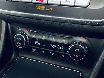 MERCEDES-BENZ CLA 2.1 CLA220d AMG Line Shooting Brake 5dr Diesel 7G-DCT Euro 6 (s/