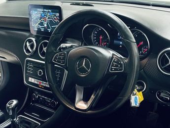 MERCEDES-BENZ A-CLASS 1.5 A180d Sport (Executive) Hatchback 5dr Diesel Manual Euro 6 (