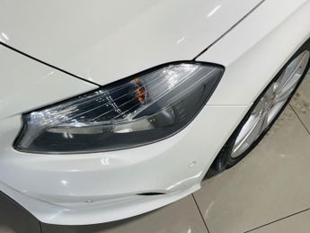 MERCEDES-BENZ A-CLASS 1.5 A180d Sport (Executive) Hatchback 5dr Diesel Manual Euro 6 (