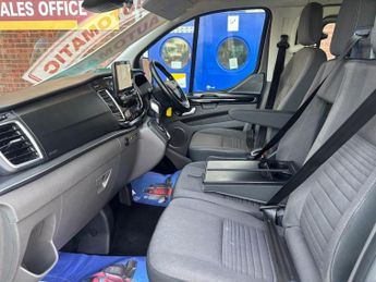FORD TOURNEO CUSTOM 2.0 320 EcoBlue Titanium Minibus Double Cab 5dr Diesel Auto L2 E