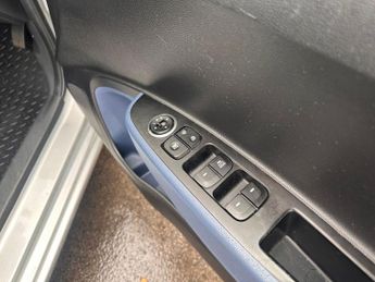 HYUNDAI I10 1.2 SE Hatchback 5dr Petrol AUTOMATIC  Euro 5 (87 ps)