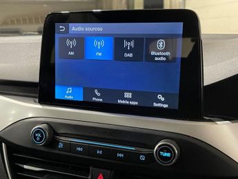 FORD FOCUS 1.0T EcoBoost Zetec Hatchback 5dr Petrol Auto Euro 6 (s/s) (125 