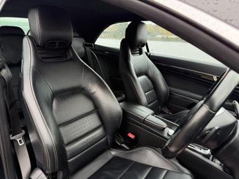 MERCEDES-BENZ E-CLASS 5.5 E500 V8 Sport Cabriolet 2dr Petrol G-Tronic Euro 5 (387 ps)