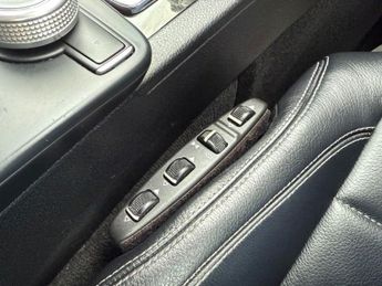 MERCEDES-BENZ E-CLASS 5.5 E500 V8 Sport Cabriolet 2dr Petrol G-Tronic Euro 5 (387 ps)