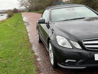 MERCEDES-BENZ E-CLASS 5.5 E500 V8 Sport Cabriolet 2dr Petrol G-Tronic Euro 5 (387 ps)