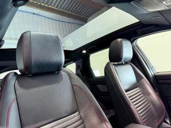 LAND ROVER DISCOVERY SPORT 1.5 P300e 12.2kWh R-Dynamic SE SUV 5dr Petrol Plug-in Hybrid Aut