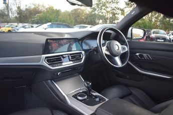 BMW 3 SERIES 2.0 320d M Sport Saloon 4dr Diesel Auto Euro 6 (s/s) (190 ps)