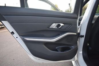 BMW 3 SERIES 2.0 320d M Sport Saloon 4dr Diesel Auto Euro 6 (s/s) (190 ps)