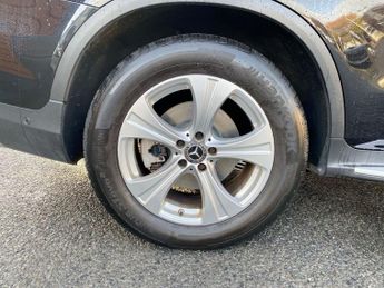 MERCEDES-BENZ GLC 2.1 GLC250d Sport SUV 5dr Diesel G-Tronic 4MATIC Euro 6 (s/s) (2