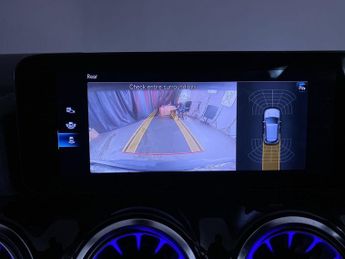 MERCEDES-BENZ EQA EQA 250 66.5kWh Sport SUV 5dr Electric Auto (190 ps)