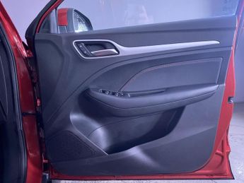 MG MG ZS 72.6kWh SE Long Range SUV 5dr Electric Auto (156 ps)