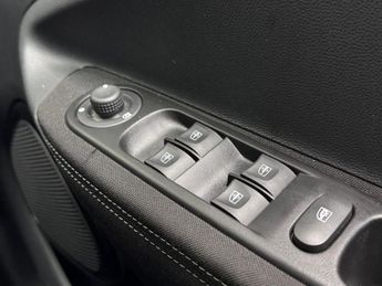 RENAULT ZOE R110 41kWh Dynamique Nav Hatchback 5dr Electric Auto (Battery Le