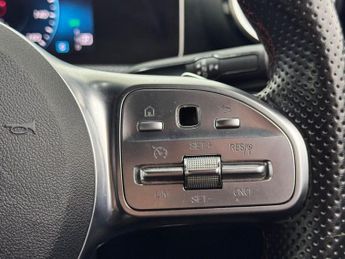 MERCEDES-BENZ A-CLASS 1.5 A180d AMG Line (Executive) Hatchback 5dr Diesel 7G-DCT Euro 