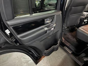 LAND ROVER DISCOVERY 4 3.0 SD V6 HSE Luxury SUV 5dr Diesel Auto 4WD Euro 5 (255 bhp)