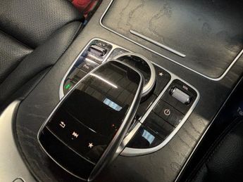 MERCEDES-BENZ C-CLASS 2.1 C220d AMG Line Saloon 4 Door Diesel Automatic G-Tronic+ Whit