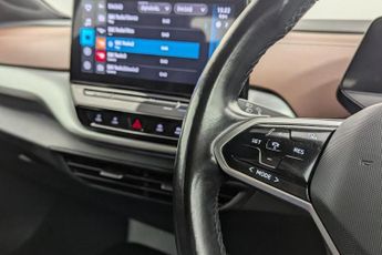 VOLKSWAGEN ID.4 Pure 52kWh City SUV 5dr Electric Auto (148 ps)