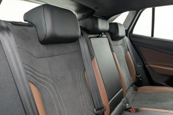 VOLKSWAGEN ID.4 Pure 52kWh City SUV 5dr Electric Auto (148 ps)