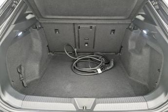 VOLKSWAGEN ID.4 Pure 52kWh City SUV 5dr Electric Auto (148 ps)