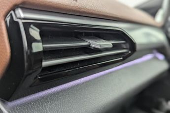 VOLKSWAGEN ID.4 Pure 52kWh City SUV 5dr Electric Auto (148 ps)