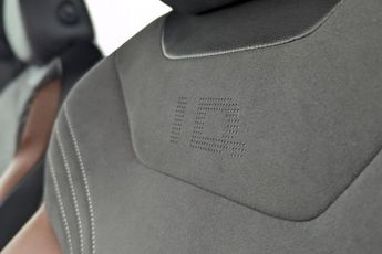 VOLKSWAGEN ID.4 Pure 52kWh City SUV 5dr Electric Auto (148 ps)