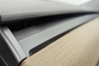 TESLA Model 3 (Dual Motor) Long Range Saloon 4dr Electric Auto 4WDE (346 ps)