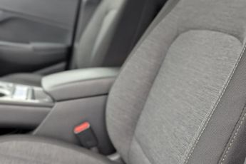 HYUNDAI KONA 64kWh Premium SUV 5dr Electric Auto (10.5kW Charger) (204 ps)