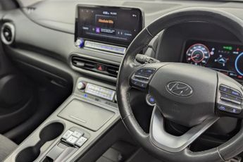 HYUNDAI KONA 64kWh Premium SUV 5dr Electric Auto (10.5kW Charger) (204 ps)