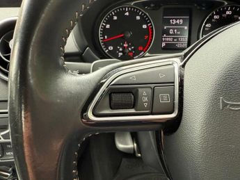 AUDI A1 1.4 TFSI S line Hatchback 3dr Petrol S Tronic Euro 6 (s/s) (125 