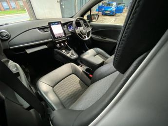 RENAULT ZOE R135 EV50 52kWh Riviera Hatchback 5dr Electric Auto (Rapid Charg